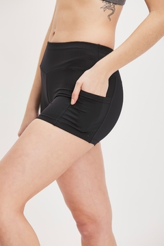 Basic Short - comprar online