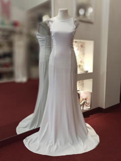 Vestido de novia crep Armani y piedras