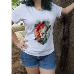 Camiseta feminina estampa leão na internet