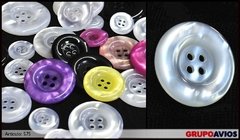 Boton de poliester med 36 ( 23 mm ) ( Art 01-575 ) X 144 UNIDADES