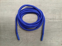 CORDON de POLIESTER TUBULAR ( ART 12-1962 ) - COLOR AZUL FRANCIA x TIRA DE 1.35 MT - con puntera plastica del mismo color