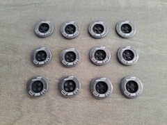 Boton de metal med 18 ( 11 mm ) ( art 12-3742 ) color A ELECCION x 1000 unidades - CON LOGO - GRUPO AVIOS