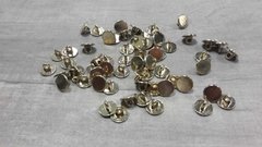 Boton de metal med 18 ( 11 mm ) ( art 12-3743 ) color ORO BRILLANTE x 144 unidades - CON PIE