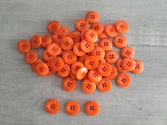 BOTON DE POLIESTER - Medida 28 ( 18 mm ) - CON LOGO - x 3.000 unid. - tienda online