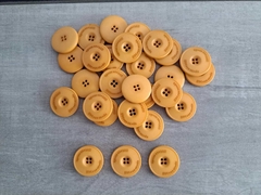 BOTON DE POLIESTER - Medida 36 ( 23 mm ) - CON LOGO - x 1.000 unid. - tienda online