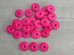 BOTON DE POLIESTER - Medida 36 ( 23 mm ) - CON LOGO - x 1.000 unid.