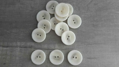 Boton de poliester med 36 ( 23 mm ) ( Art SAVIS ) color CRUDO X 144 UNIDADES - OPACO - APTO TEÑIDO