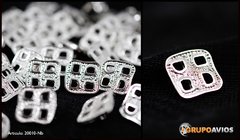 Boton de metal med 24 ( 15 mm ) ( Art 20010 ) color NIQUEL BRILLANTE x 72 unidades - CUADRADO - CON PIE