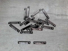 chapita con logo - Medida 25 x 4 mm ( Art 3854 ) x 1000 unidades - SISTEMA LASER - comprar online