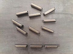 PUNTERA METALICA para cordones CON LOGO x 1000 unidades - SISTEMA LASER en internet