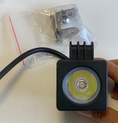 Faro De Led Universal Cuadrado 10 Watts 1 Led DJ5992BLA EPISTAR
