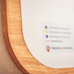 Cuadro planisferio 'Living la vida' para marcar lugares visitados en internet