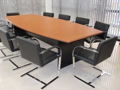 Línea Optima: Mesa de reunión