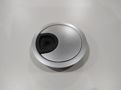 Tapa pasacables de aluminio