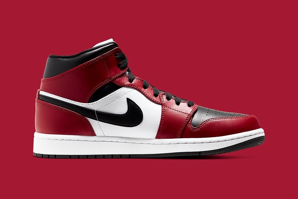 Air Jordan Retro 1 Mid Chicago Toe - jr sport