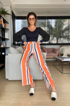 Calça alfaiataria em crepe Essential na internet