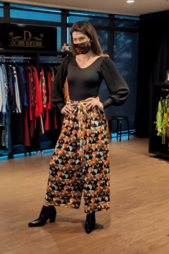 Calça pantalona larga Essential - Donna Brasiliana