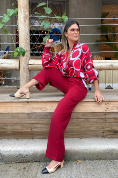 Blusa decote V manga longa em crepe Essential