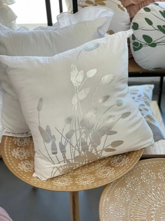 ALMOHADON TUSOR COLITA DE VISON