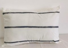 ALMOHADON TUSOR RECTANGULAR CON RAYAS FINAS - MOLDE HOME