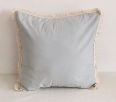ALMOHADON TUSOR CON FLECOS - MOLDE HOME