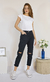 Jean Mom Negro roto