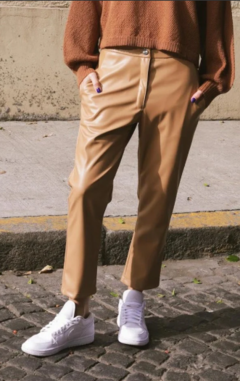 PANTALÓN FIDEL CUERO - CAMEL
