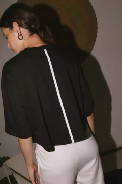 REMERA SIXTO - BLACK en internet