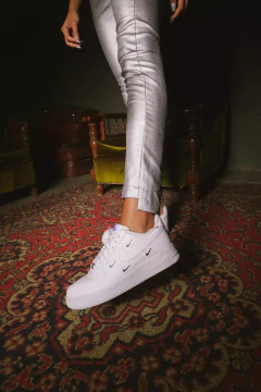 Imagen de PANTALÓN MEGHAN METALLIC - SILVER