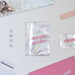 PORTAPASAPORTES Avion Glitter