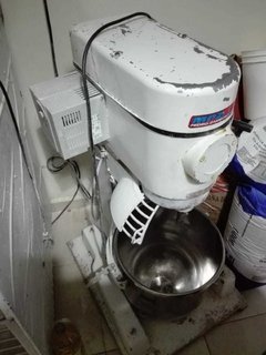PANADERIA & CONFITERIA y DESPACHO EN LANUS - REMATE GASTRONOMICO EL JUEVES 28/11/2019