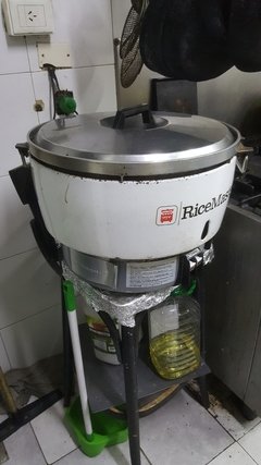 Imagen de RESTAURANTE EN PUERTO MADERO - REMATE GASTRONOMICO EL JUEVES 3/10/2019