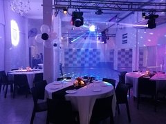 SALON de EVENTOS en BARRACAS - REMATE GASTRONOMICO EL LUNES 23/12/2019 - comprar online