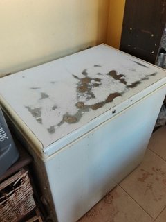 MUY BUEN REMATE CAFETERIA HELADERIA EL JUEVES 25/4