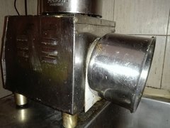 MUY BUEN REMATE CAFETERIA HELADERIA EL JUEVES 25/4 - tienda online