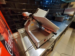 EXCELENTE HAMBURGUESERIA – MUY BUENAS INSTALACIONES – REMATE ON LINE el MARTES 29/03/2022 - tienda online