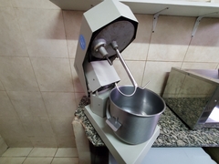 TAKE AWAY con ELABORACIÓN – SEMINUEVAS INSTALACIONES - REMATE EL MARTES 14/6/22 en internet