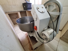 Imagen de TAKE AWAY con ELABORACIÓN – SEMINUEVAS INSTALACIONES - REMATE EL MARTES 14/6/22