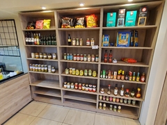 Imagen de SEMINUEVA FIAMBRERIA BOUTIQUE - REMATE EL LUNES 18/7/22