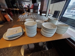 RESTAURANTE & CAFETERÍA - REMATE EL MARTES 28/3/23 - comprar online