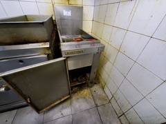 RESTAURANTE & CAFETERÍA - REMATE EL MARTES 28/3/23 - tienda online