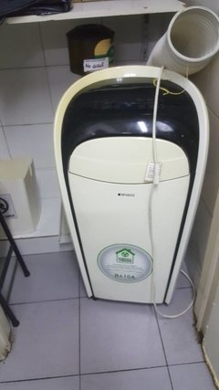 REMATE DE RESTAURANTE - CONFITERIA - MARTES 19/3 - comprar online
