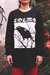 Remera manga larga CUERVO - comprar online