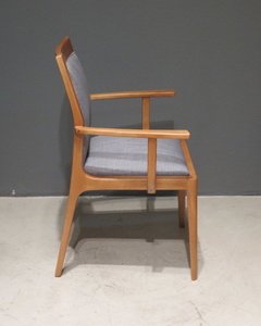 T516 con apoyabrazos - comprar online
