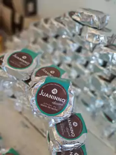 Juaninno Caja Alfajores X6 unidades Variados - tienda online