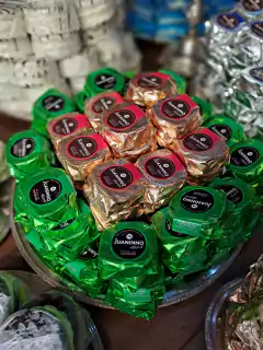 Juaninno Caja Alfajores X6 unidades Variados