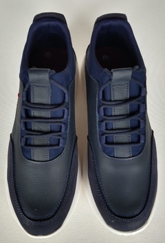 TENIS EN CUERO NOBUCK AZUL en internet