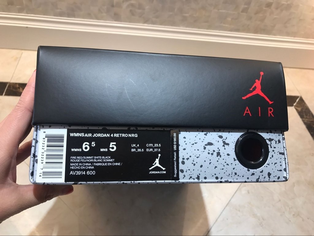 caixa air jordan 4