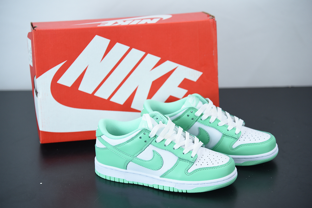 Nike Dunk Low \