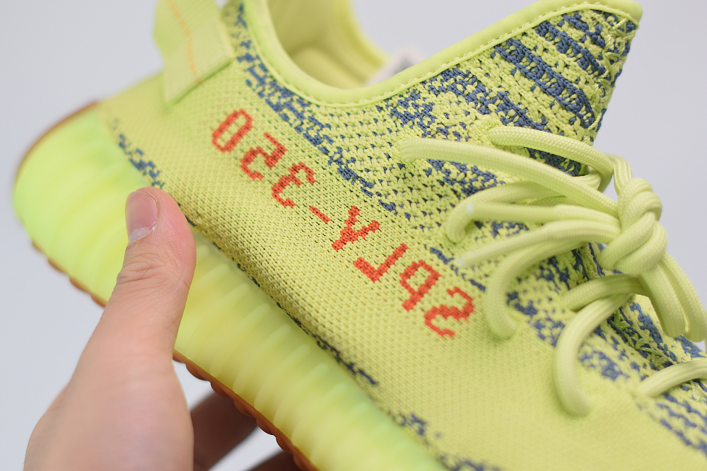 yeezy boost 350 v2 amarelo
